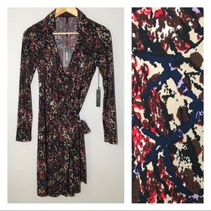 XS NWT BCBGMaxAzria wrap dress DVF style